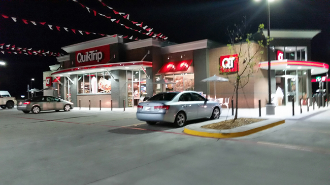 QuikTripTravelCenter-Weatherford, TX-Outside of Location&ParkingLotJI.jpg