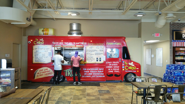 Food N Fuel Elwood-Customers@TacoTruckJI.jpg